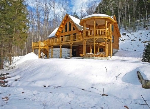 The Beauty and Energy Efficiency of Cedar Log Homes